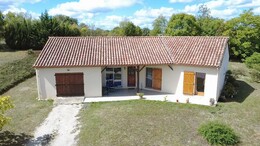plain-pied sur terrain avec vue