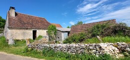propriété en pierre à restaurer